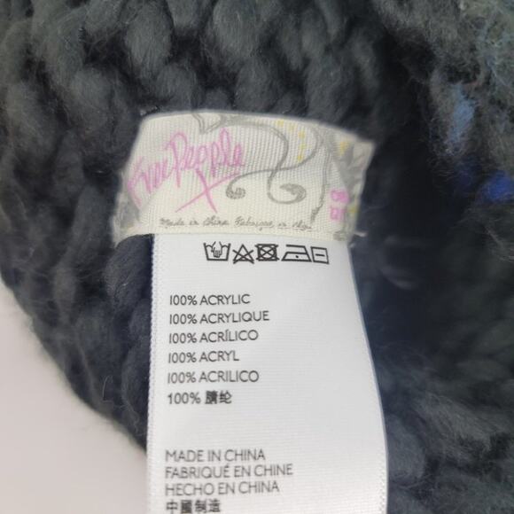 Free People Cozy Up Colorblock Blue and Black Pom Knit Beanie One Size - Picture 4 of 5